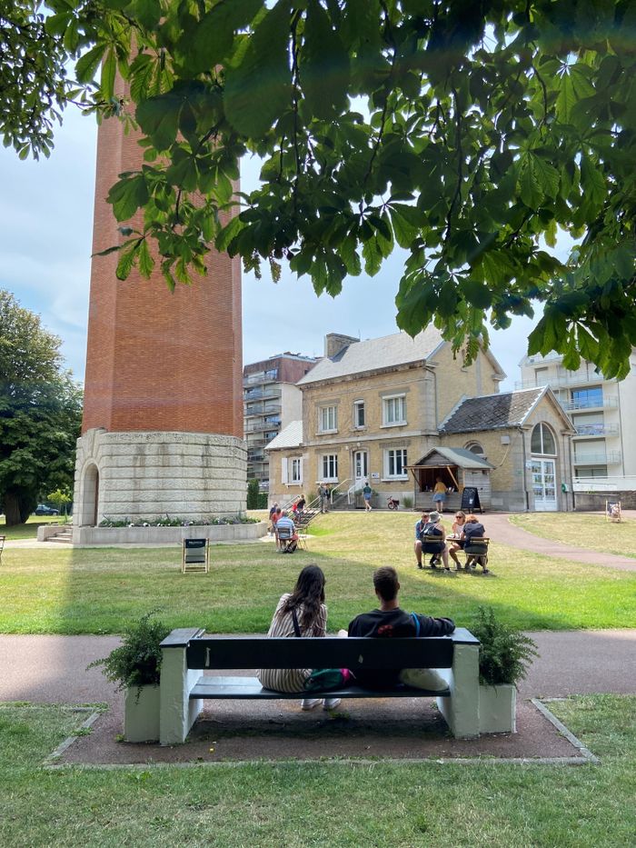 Visite guidée : histoire des phares de la Canche, Square Paul François Rivet, Phare de la Canche, Le Touquet-Paris-Plage
