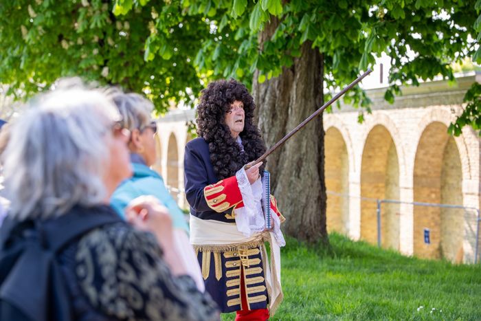 Visite guidée pédestre en compagnie de Monsieur Vauban, Embarcadère Vauban Promenade, Gravelines