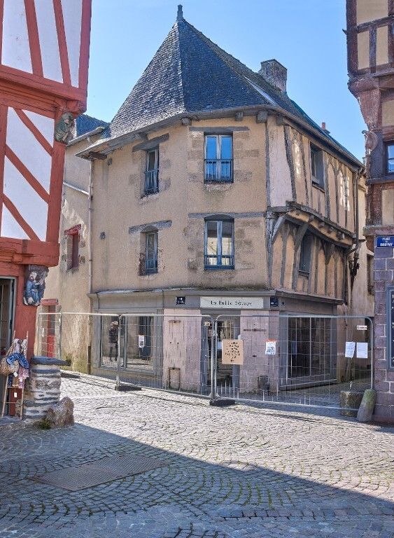 Visite guidée « soigner la ville », Place du Bouffay – Malestroit, Malestroit