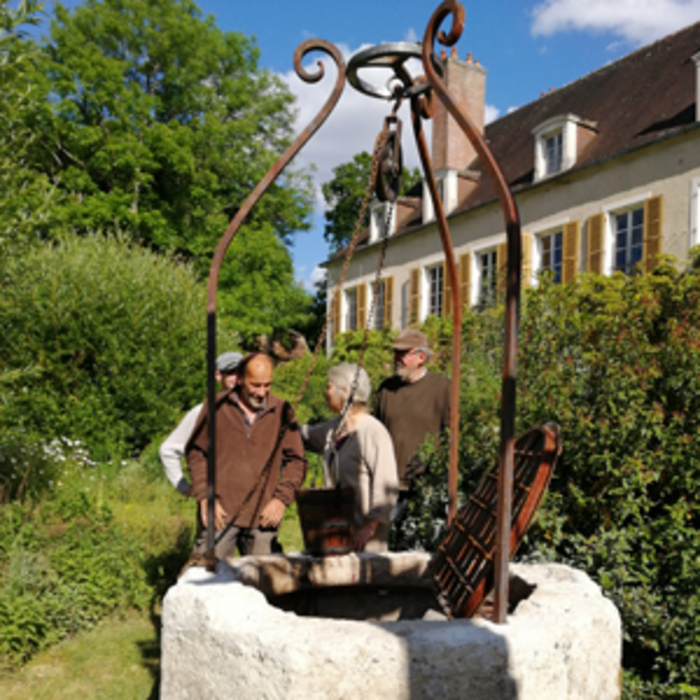 Visite guidée sur l’eau : douves et puits séculaires, Les Jardins de Bois Gérard, Chessy-les-Prés
