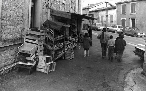 Visite : les anciens commerces de la grand rue, Club Ados, Brie