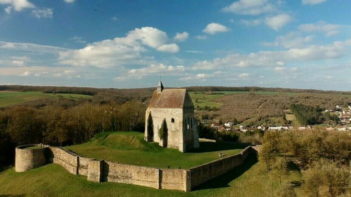 Visite libre de la chapelle de Vauguillain, Chapelle de Vauguillain, Saint-Julien-du-Sault