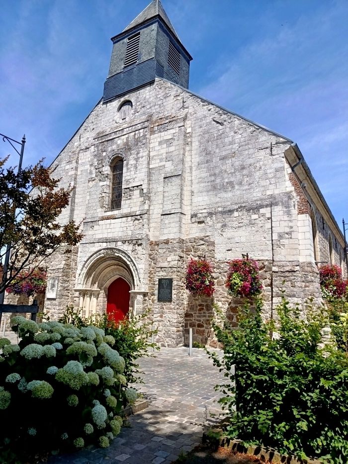 Visite libre de l&rsquo;église Notre-Dame. Exposition de photos et documents anciens sur son histoire, la vie religieuse, la confrérie des charitables., Eglise Notre-Dame, Chocques