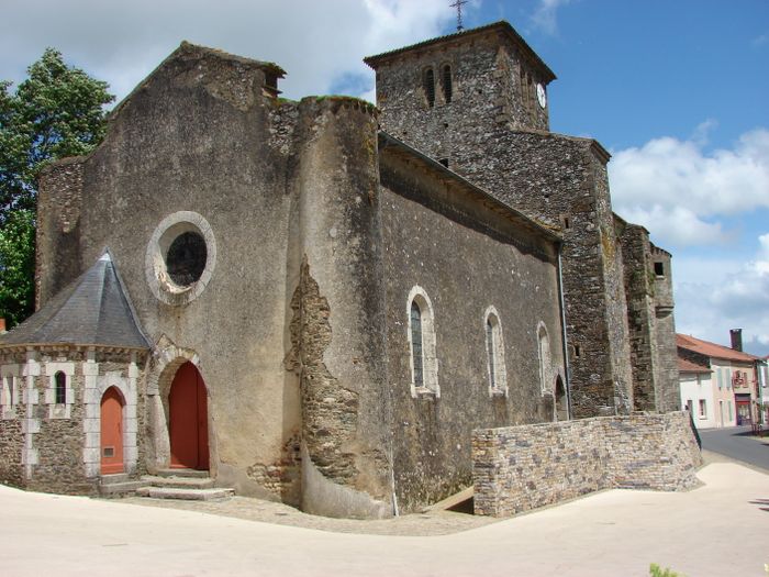 Visite libre de l’église St Pierre, Église Saint-Pierre, Réaumur