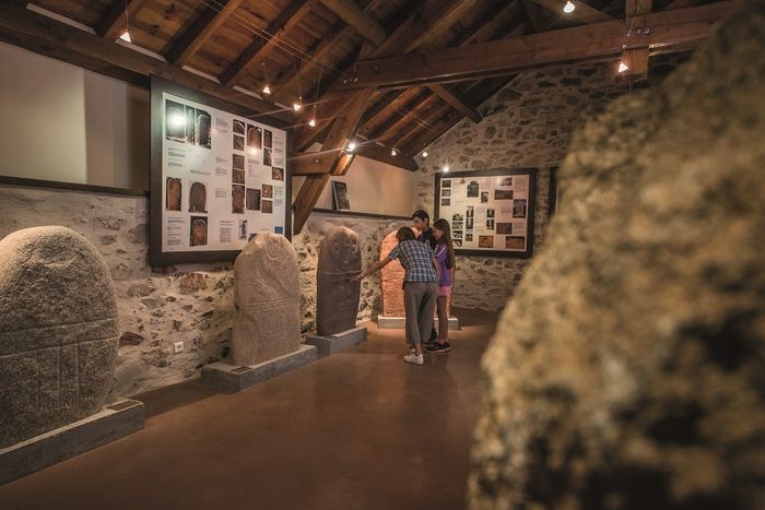 Visite libre du Centre d’Interprétation des Mégalithes, Centre d’interprétation des mégalithes, Murat-sur-Vèbre
