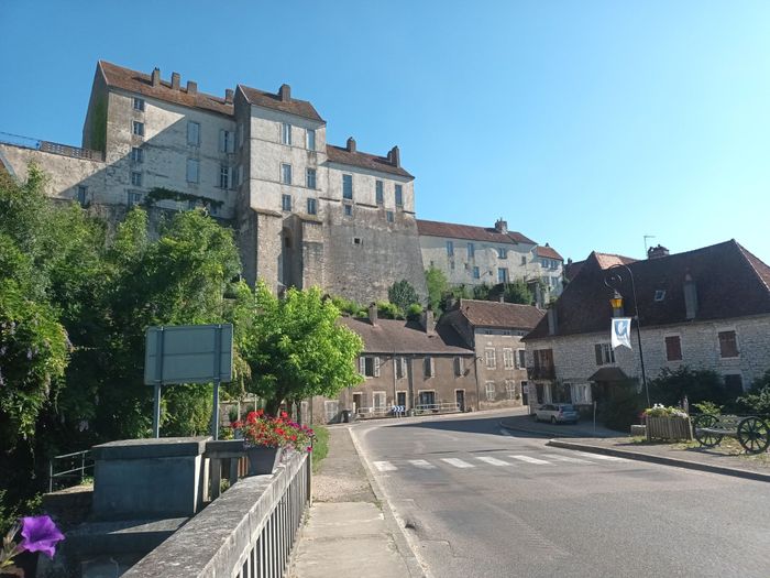 Visite libre du château de Pesmes, Château de Pesmes, Pesmes