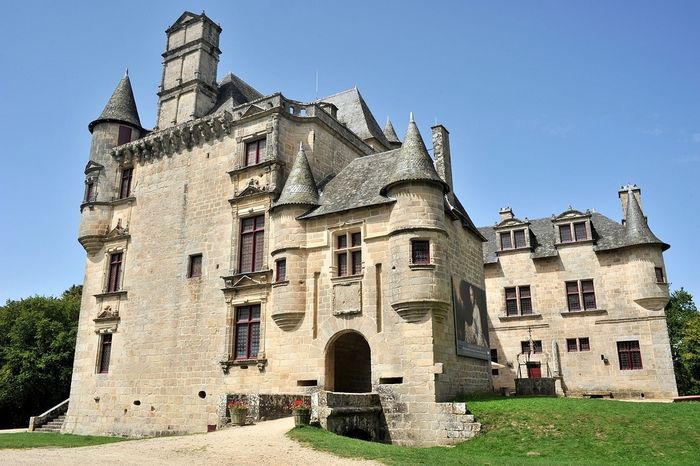 Visite libre du château et de l’exposition, Château de Sedières, Clergoux