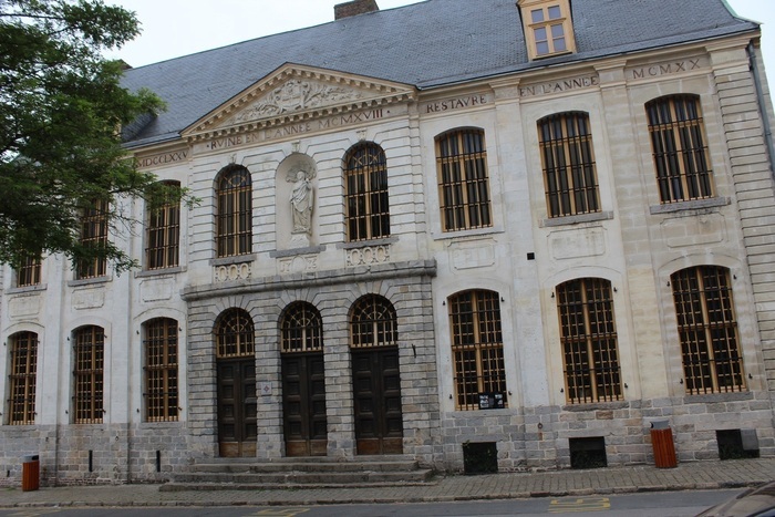 Visite libre du Présidial, ancien palais de justice du XVIIIe siècle, de ses anciens cachots et de son exposition permanente, Présidial – ancien palais de justice et ses cachots, Bailleul