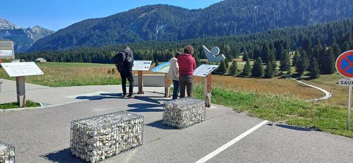 Visite libre du sentier historique « Le maquis des Glières » au plateau des Glières, Plateau des Glières, Le Petit-Bornand-les-Glières