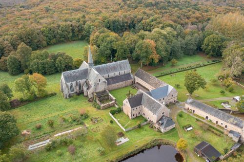 Visite libre ou guidée de l’Abbaye de Boquen, Abbaye de Boquen La Cour Plénée-Jugon, Le Mené