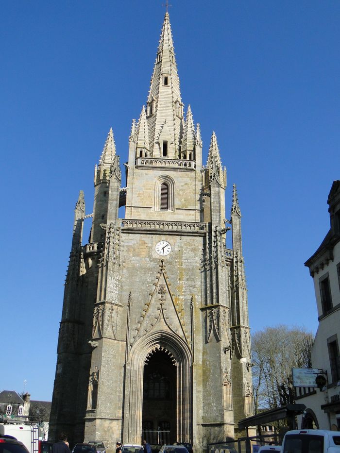 Visites de la Basilique de Hennebont, Basilique Notre-Dame-de-Paradis, Hennebont
