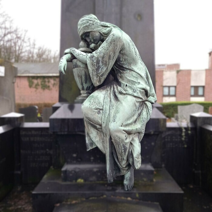 Visites guidées à la découverte du patrimoine architectural funéraire, Cimetière centre de Bailleul, Bailleul
