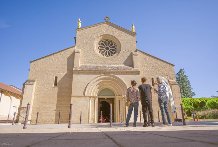 Visites guidées de l’extérieur de l’Abbatiale Notre-Dame, Abbatiale Notre-Dame, Belleville-en-Beaujolais